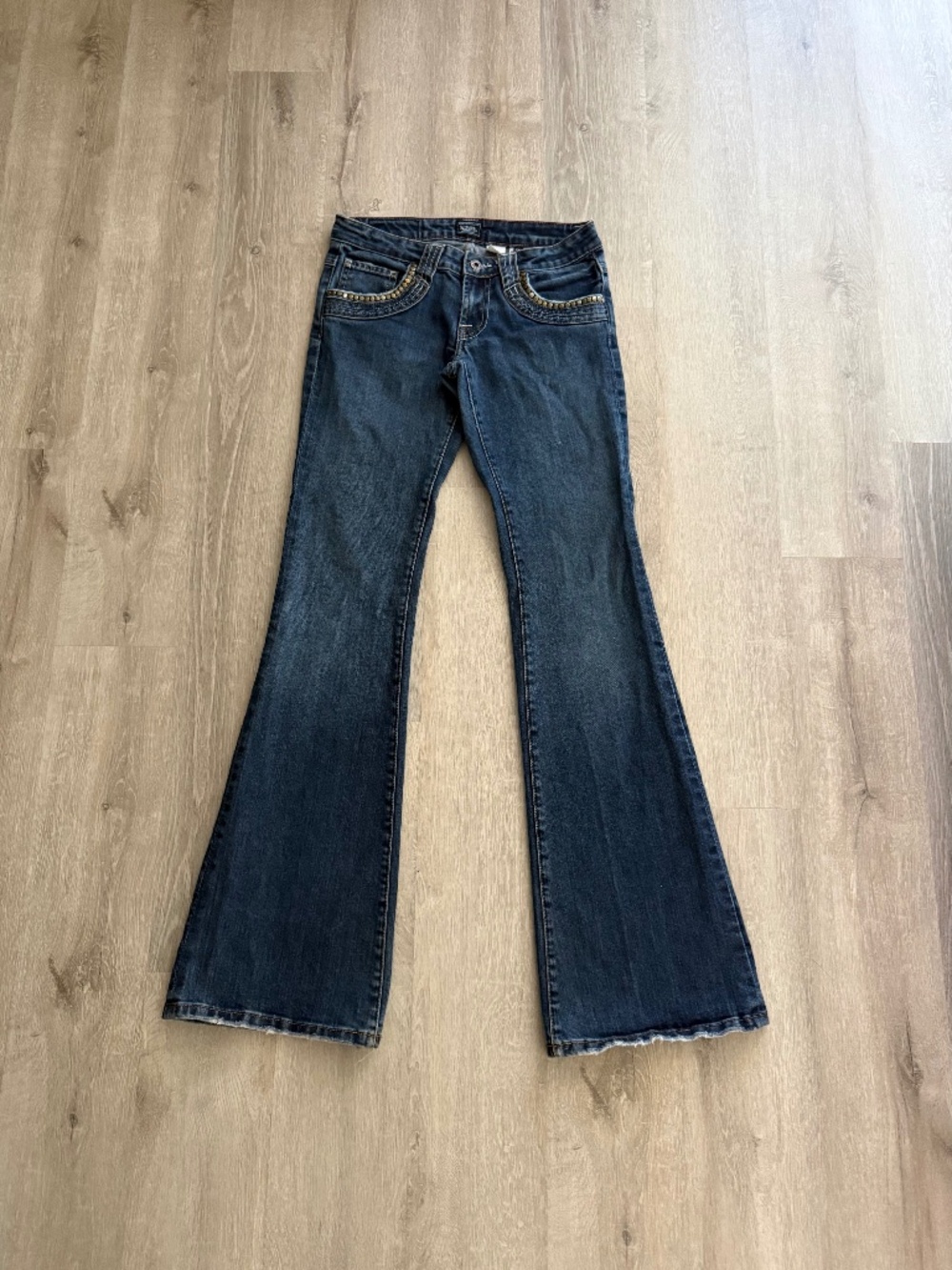 Von Dutch Women’s Vintage Low Rise Flare Jeans Size 26 Denim